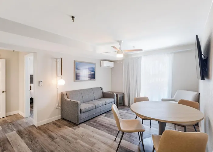 Grand Shores West