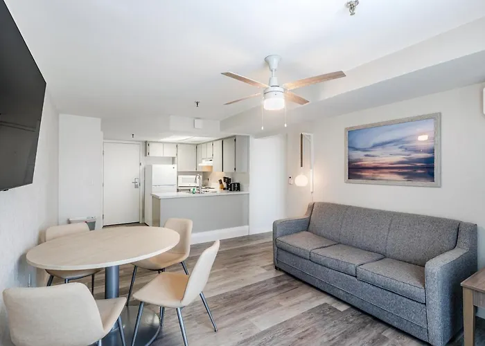 Grand Shores West