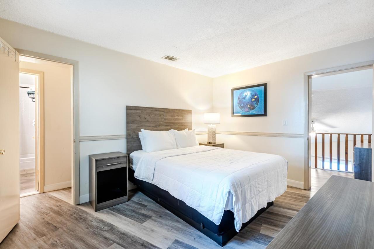 Grand Shores West Hotel 3*